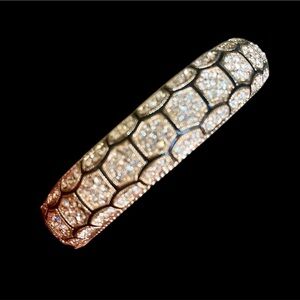 Honeycomb Rhinestone Black Enamel & Goldtone hinged bracelet - vintage glamour!